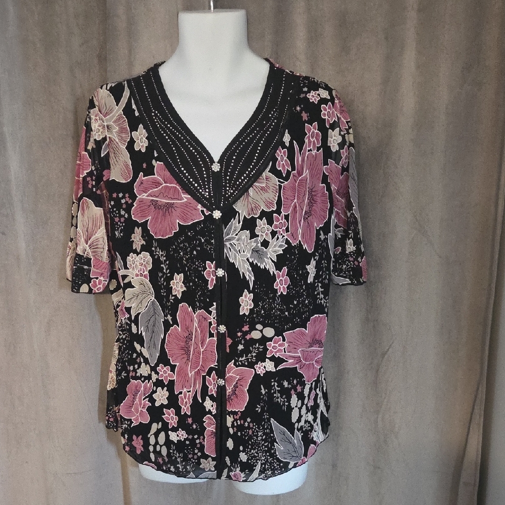 2xl (Fits Smaller) Chic Floral Women's Blouse in Black and Pink